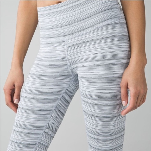 Lululemon High Times Pant Luxtreme Leggings Cyber Stripe White Silver Fox - Picture 2 of 15